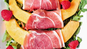 pepene galben in prosciutto